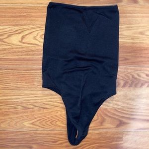 Sleeveless body suit